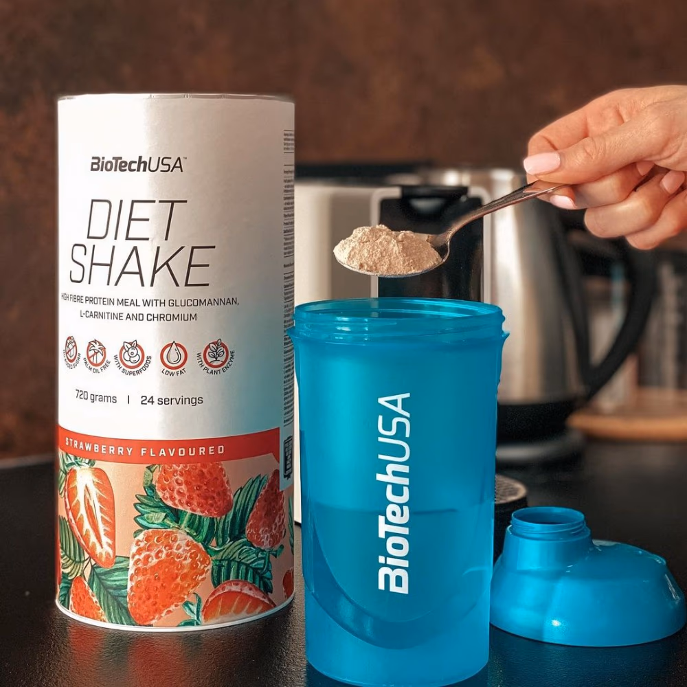 BioTechUSA Diet Shake Strawberry 720g – Meal Replacement Shake for Weight Management 3