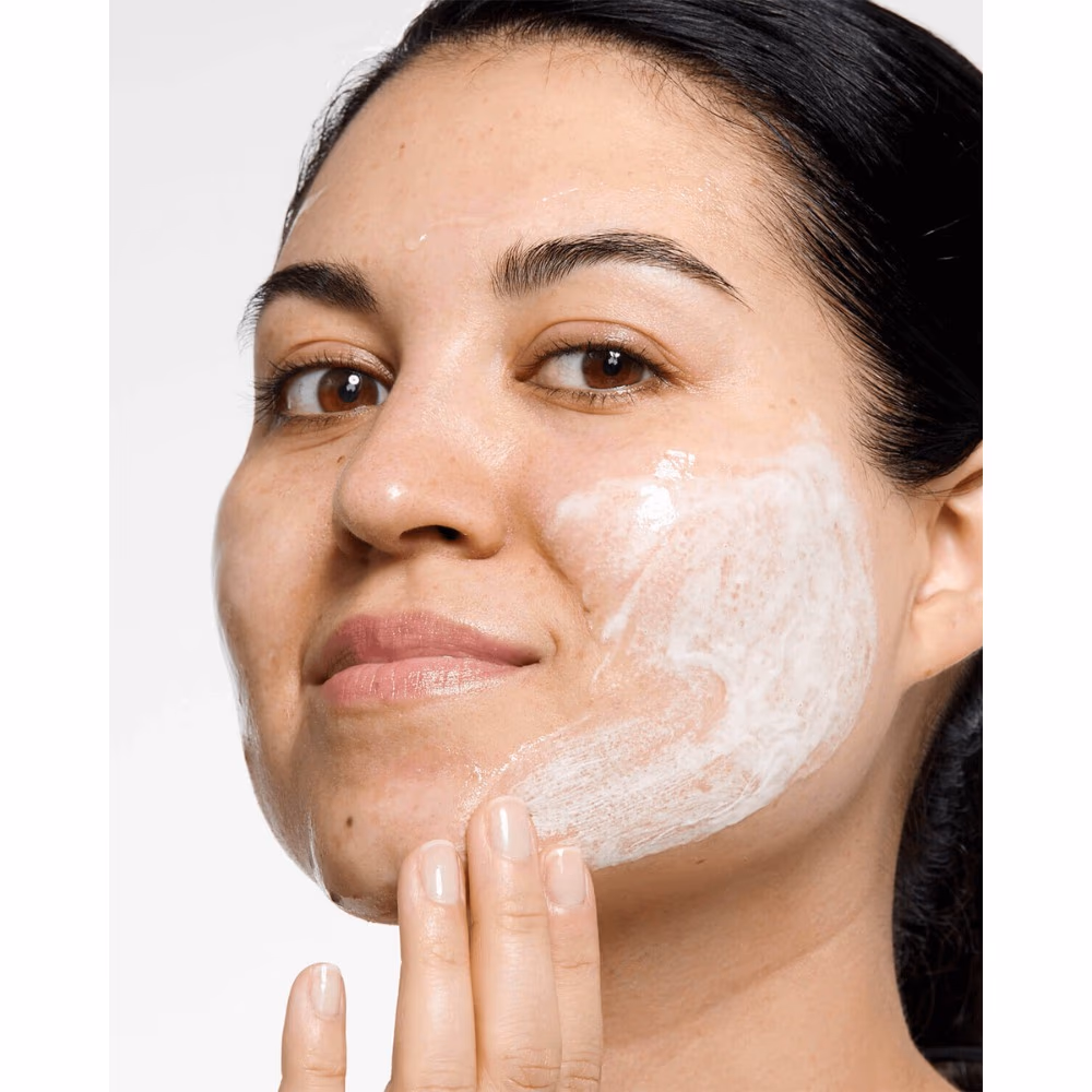 Clinique All About Clean Mild Liquid Facial Soap 200ml – Gentle Foaming Face Cleanser 2